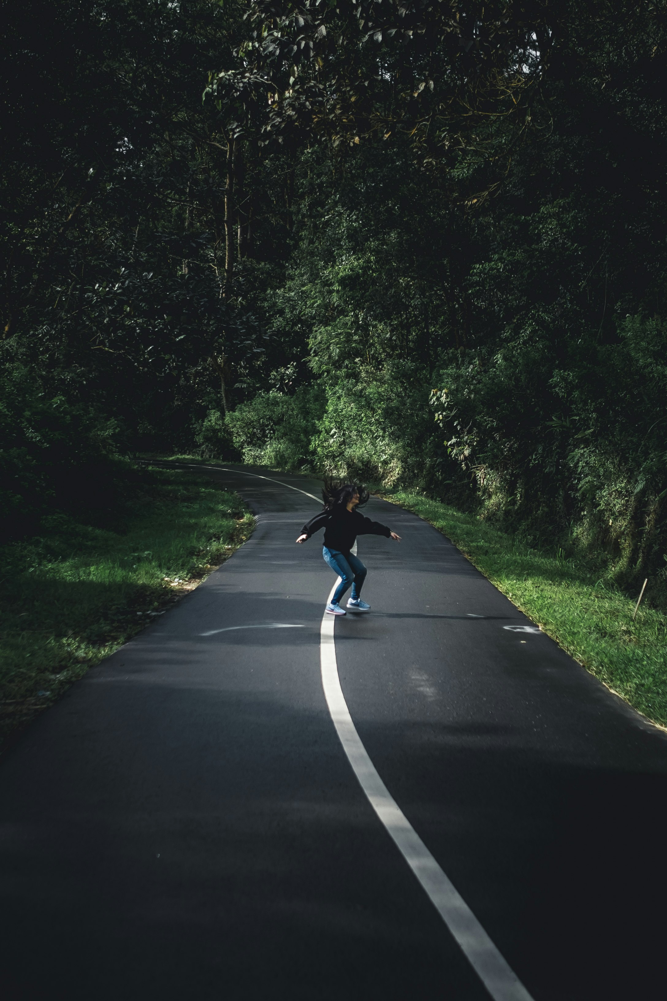 woman dancing on street